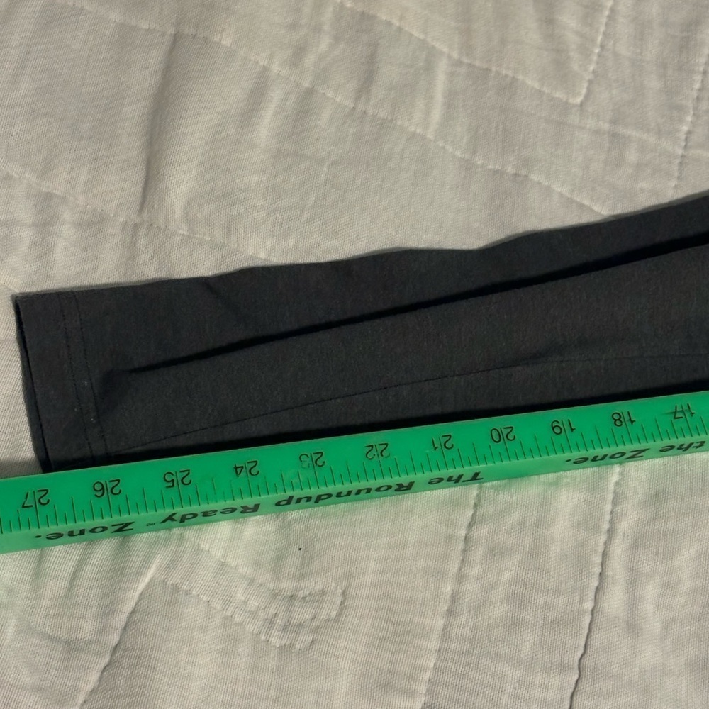 Aeropostale dark gray leggings. Size small - Picture 5 of 6